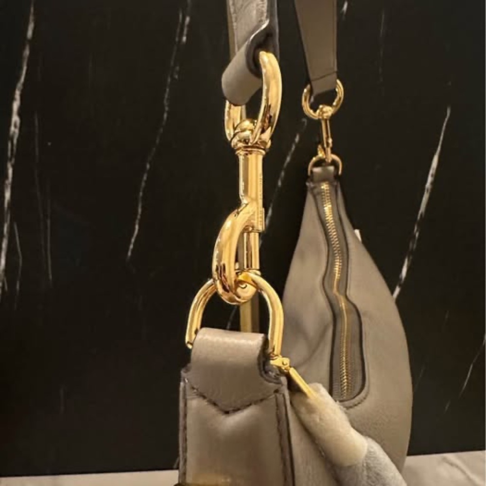 Marc Jacobs Hobo Bag - Picture 4 of 9